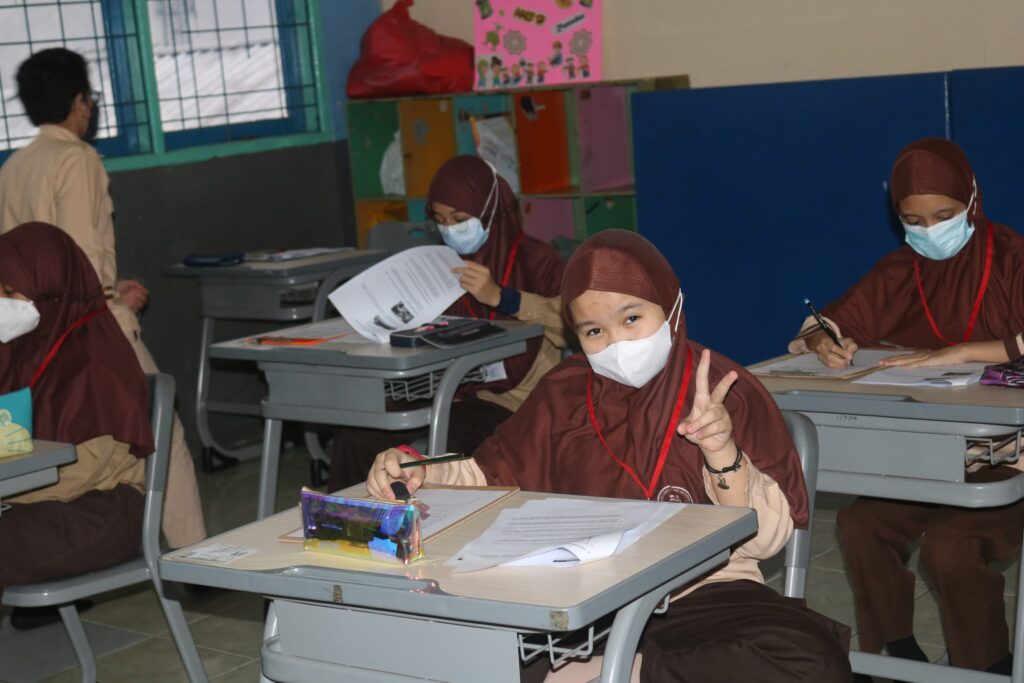 Materi Pelajaran SMP Islam Terbaik Jakarta Barat Lebih Kompleks