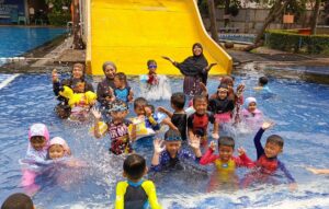Fun Swimming Sekolah Islam Jakarta Barat KB – TK EXISS ABATA: Keceriaan di Anwa Sport Club, Villa Meruya